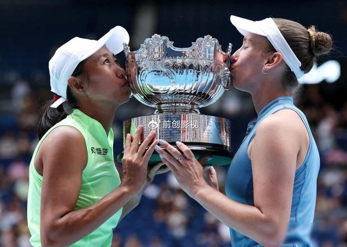 开云手机在线登录官网-郭涵煜闯进法网八强，张帅王欣瑜双双出局，双打成了边缘人的跳板|女双|梅尔滕斯|伊莉丝-梅尔滕斯|梅拉德诺维奇|女双冠军_新浪体育_新浪新闻